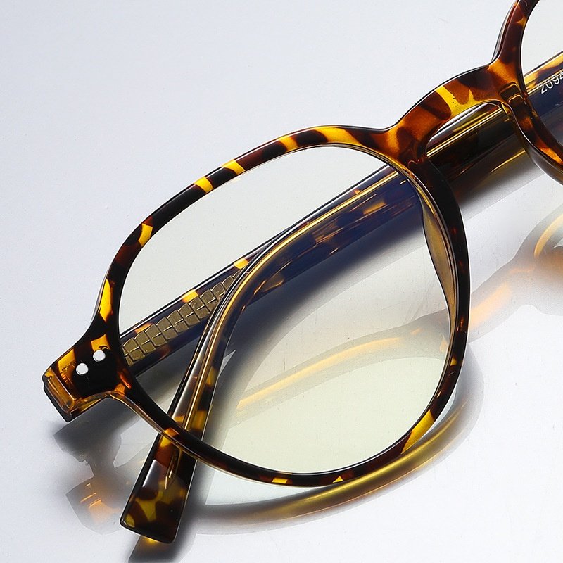 Classic Tortoise Round Glasses for Comfortable All-Day Wear